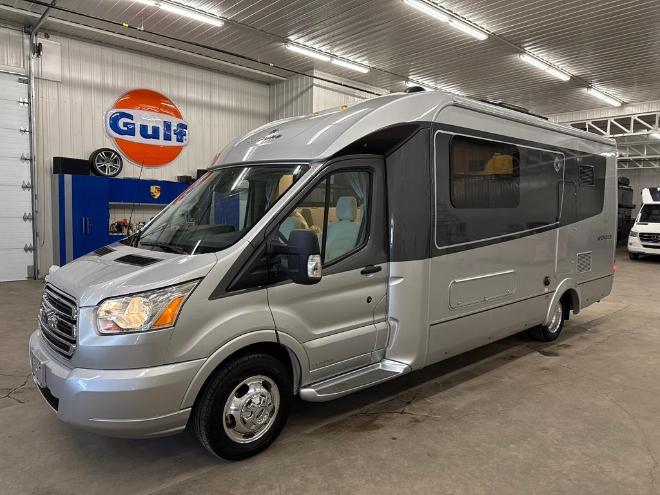 Motorisé Ford Transit — VR de Rêve