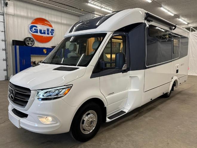 Leisure Travel Unity vue latérale — VR de Rêve